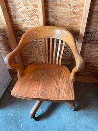 Elevator agent solid oak swivel chair