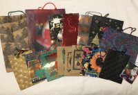 NEW Christmas/Holiday Season Theme Gift Bags (17)