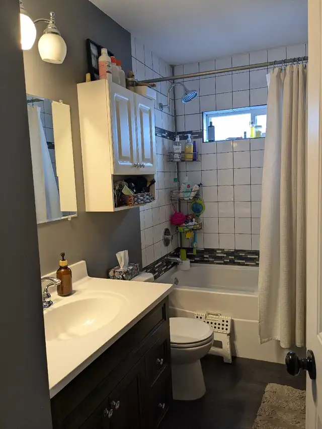 3 beds 1 bath House for rent  in Long Term Rentals in Smithers - Image 8