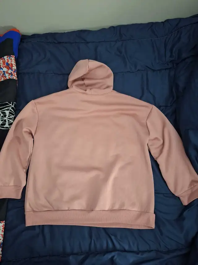 Womens XL Hoodie in Women's - Tops & Outerwear in Winnipeg - Image 3