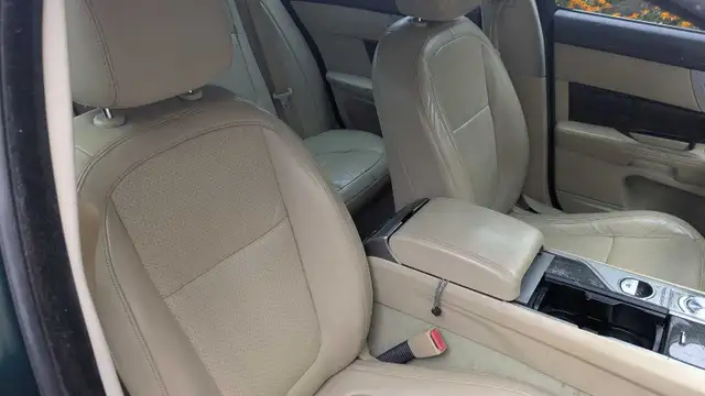 2009 Jaguar XF-R604128083172413444