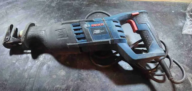 Bosch Reciprocating saw 12amp in Power Tools in London - Image 2