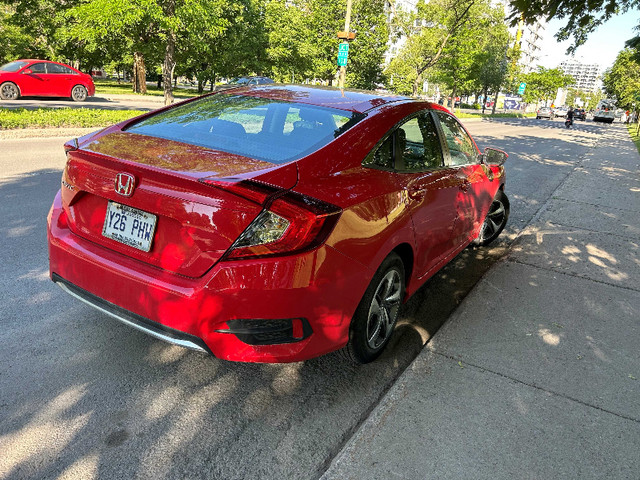 Honda civic 2019 LX, 63k Km, winter&summer tires on RIM $22000 dans Autos et camions  à Ville de Montréal