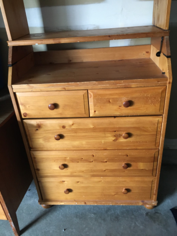 Bedroom Dresser and Baby Change Table in Dressers & Wardrobes in Markham / York Region - Image 2
