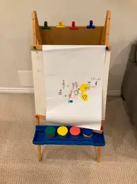 Melissa and Doug Deluxe Easel - Kid's Art Drawing and Painting