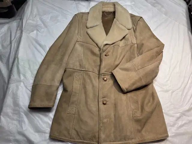 London Fog Maincoat jacket men 50 Lambskin sterling collar  in Men's in City of Toronto - Image 11