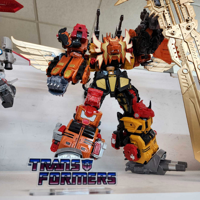 Transformers Logo Display (Re-stock) in Toys & Games in City of Toronto - Image 2