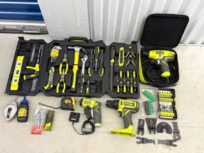 HandyMan Power Tools Set Good condition, All tools working Location Norseman st.