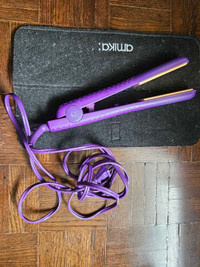 AMIKA hair straightener 