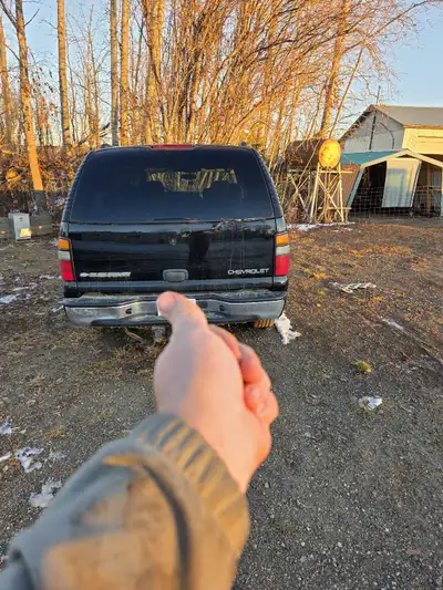 I have a 2004 Suburban four-wheel drive new transmission 418,000 km runs and drives great just don't...