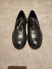 Brand new Men's Ylati Heritage shoes size 40