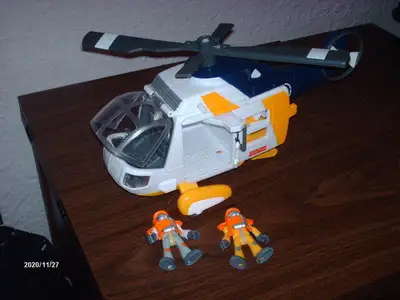 IMAGINEXT RESCUE AVEC 2 FIGURINES ON PEUT FAIRE TOURNER LES HÉLICES APPELEZ AU 514-927-7083