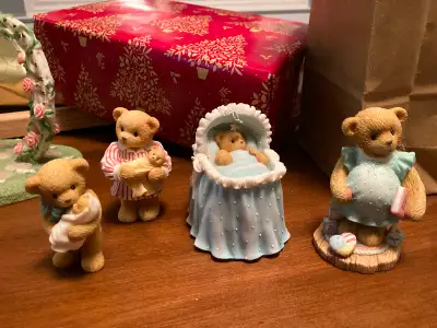 4 bears Pick up in Dresden or meet when available $20 for all