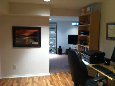 Bathurst/steeles fully furnished large apartment July or Aug 1