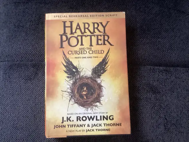 1st Edition Books : Harry Potter ( errors ) and Hunger Games in Children & Young Adult in St. Catharines - Image 6