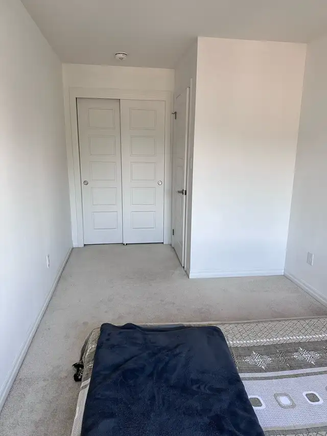 Room for rent only for girls in Room Rentals & Roommates in Kitchener / Waterloo - Image 3