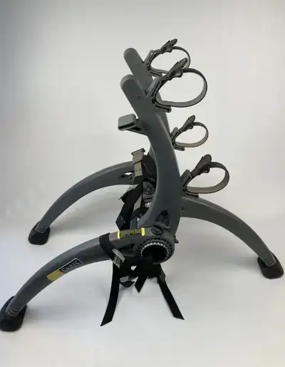 Saris Bones 2 Bicycle Trunk Transport Car Rack Lightly used in good condition, ( For Regular Sedans...
