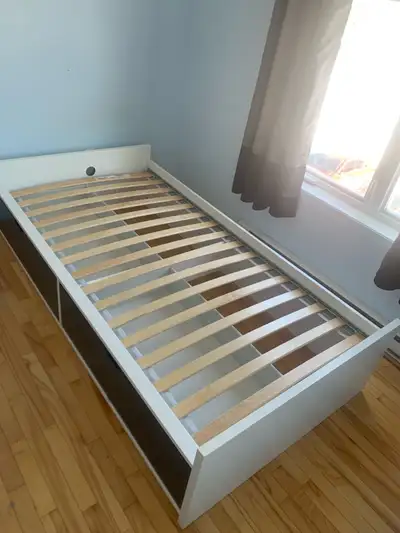 Lit simple IKEA, View more