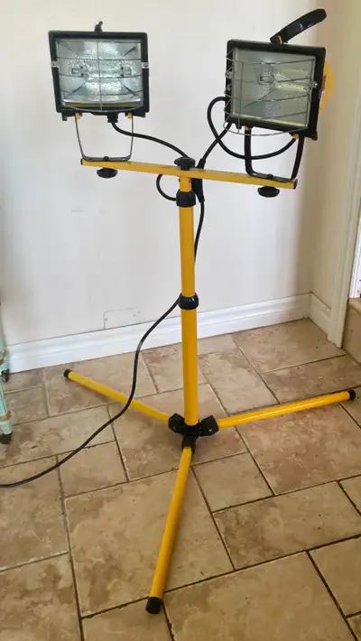 Twin-Head tripod work light, View more