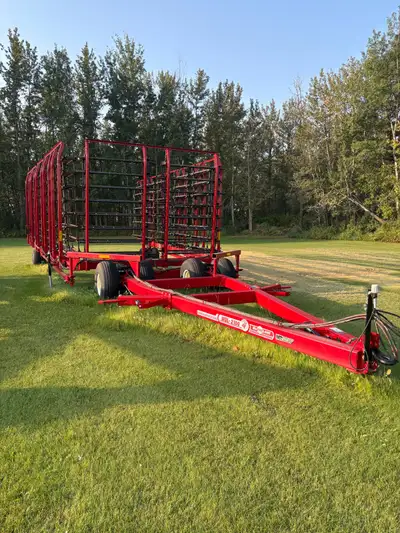 Selling my gently used harrows as I’m not using them anymore Great on worked ground or breaking up s...