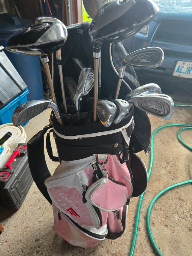 Ladies golf clubs. in Other in Ottawa