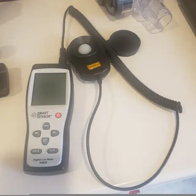 Digital light meters (see description for $50) in Indoor Lighting & Fans in Ottawa - Image 4