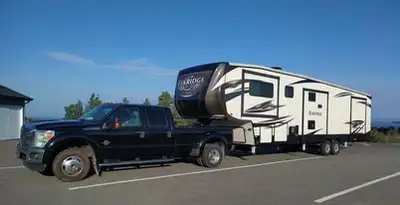BONJOUR vous cherchez un transport pour votre ROULOTTE ,FIFTH-WHEEL ou autre REMORQUE je suis dispon...