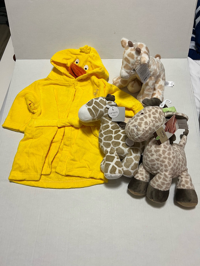 CARTER’S - UNISEX - NWT - 4PC LOT -BABY BATH ROBE & ACCESSORIES in Multi-item in Kingston - Image 2