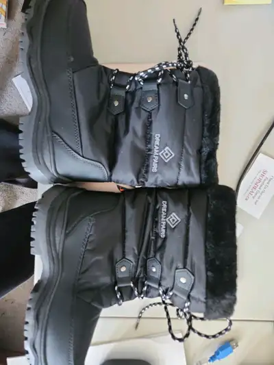Brand new in box Dream Pairs High Quality Winter Boots Size 5 US Online and instore $65.00 and up Bu...