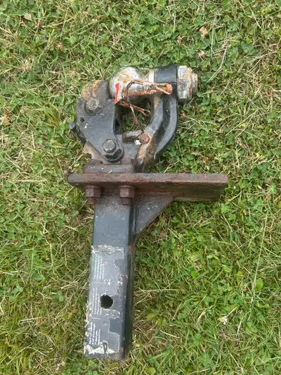 Curt hitch. Heavy duty, 2”ball