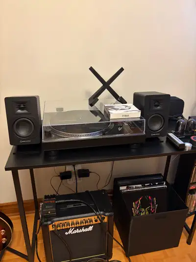 Audio Technica Turntable Complete, View more