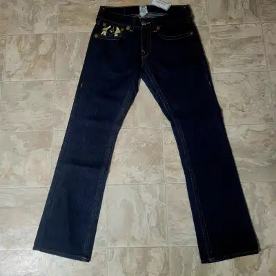 True Religion Jeans 31 waist 32 inseam Perfect Condition Pick up in O'Leary or Meet in Sside Pick up...