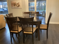 Table et 6 chaises de marque Canadel