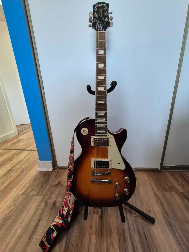 Les Paul Epiphone 60s Standard in Guitars in Ottawa - Image 3