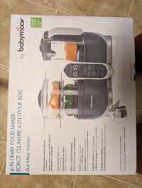 (New in box) Babymoov Duo 6 in 1 meal station + pouches