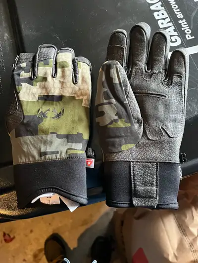 Kuiu hunting gloves, View more