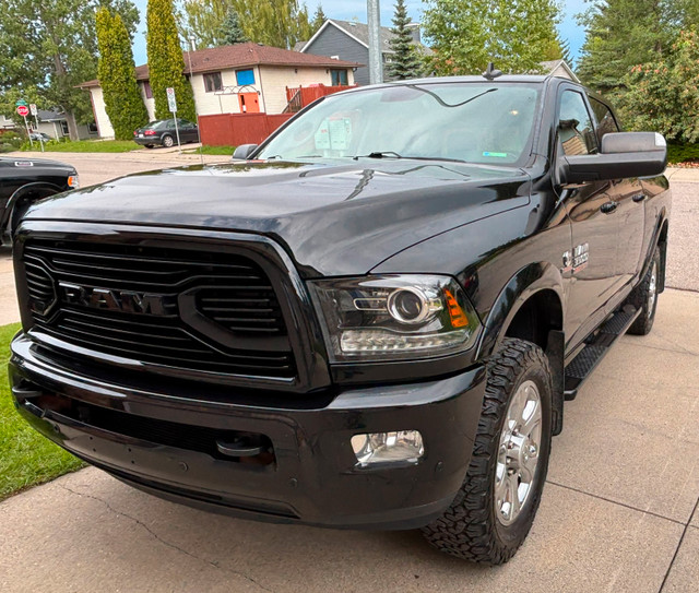 2018 Ram 3500 Laramie crew cab 4x4 in Cars & Trucks in Calgary