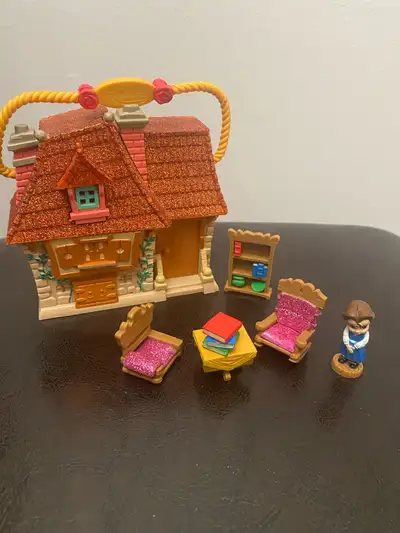 Disney Animators Princess Belle's Playset, View more