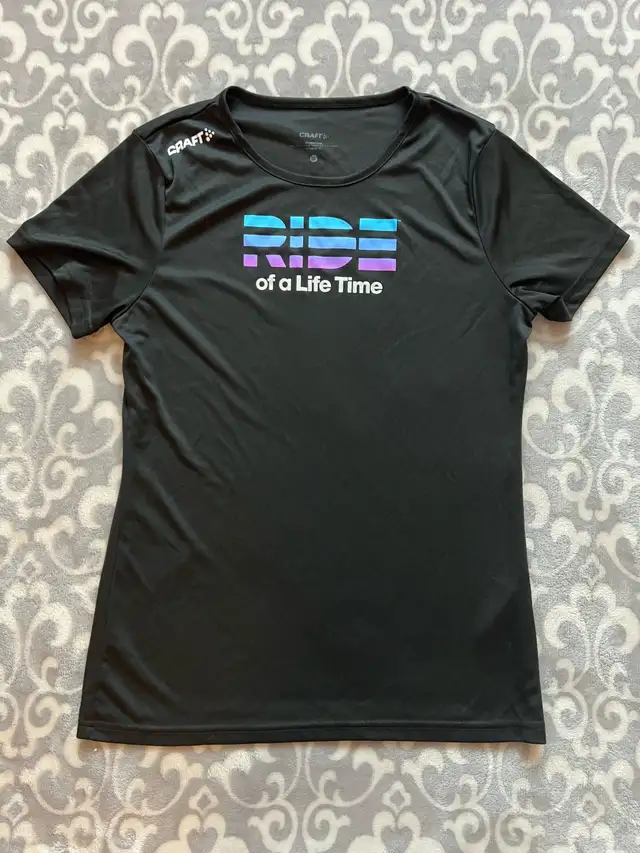 Lifetime Black Women’s Workout T-Shirt in Women's - Tops & Outerwear in Oshawa / Durham Region - Image 2