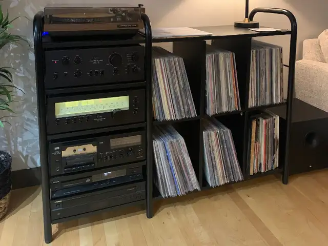 1980 Sansui SC-1330 Vintage Cassette Player in Stereo Systems & Home Theatre in Edmonton - Image 2