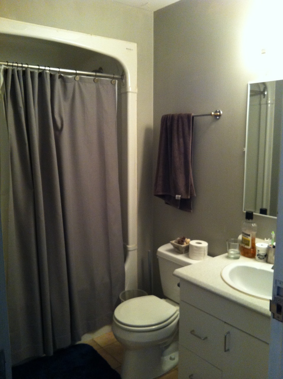 QUALITY LARGE 1 BDRM -EAST CITY - ON ROTARY TRAIL-AVAIL NOV. 1ST 5