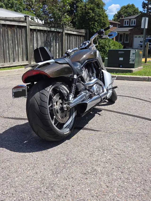 2009 Harley Davidson VRod Muscle in Street, Cruisers & Choppers in Oshawa / Durham Region - Image 10