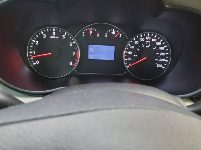 2014 Kia Rondo in Cars & Trucks in Norfolk County - Image 3