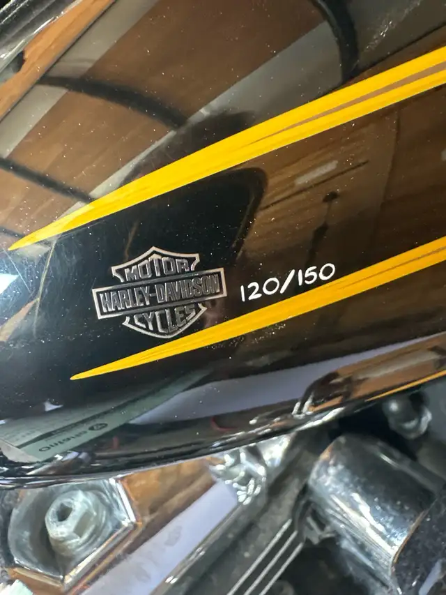 Harley Davidson Limited Edition in Street, Cruisers & Choppers in Ottawa - Image 6