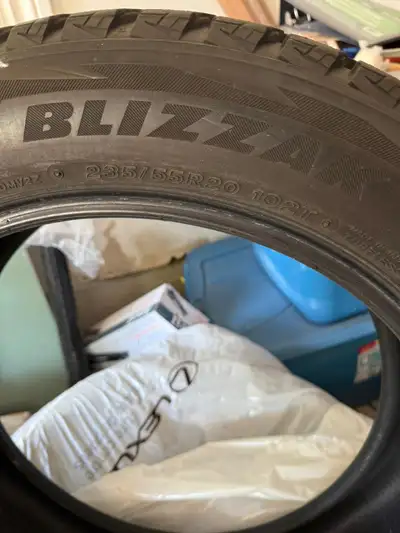 235/55 R 20 102T LEXUS RX350