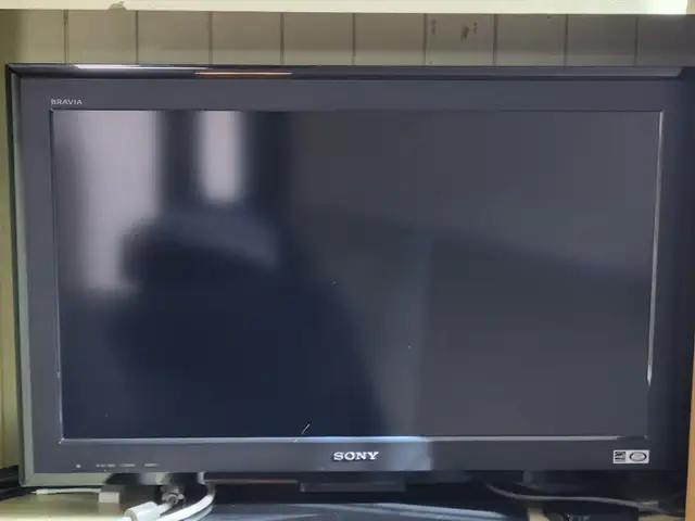 SONY Bravia TV in TVs in City of Toronto - Image 2