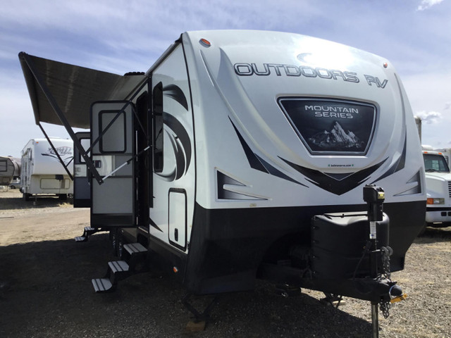 2020 Timber Ridge Mountain Series 25RDS,travel trailer in RVs & Motorhomes in Calgary