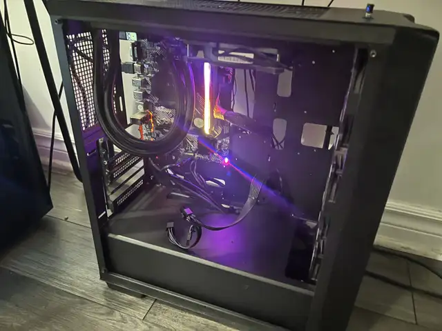 Setup gaming complet in Desktop Computers in Laval / North Shore - Image 3