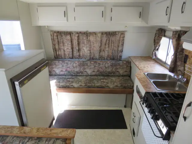 1980 Aristocrat C Class Motorhome in RVs & Motorhomes in Lethbridge - Image 6