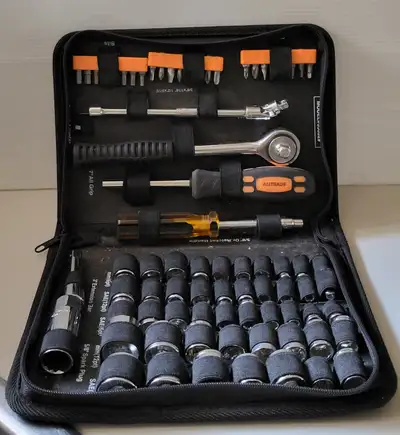 74 Piece Sockets Ratchet Screwdriver Set Manual Tool Set w/Case, View more
